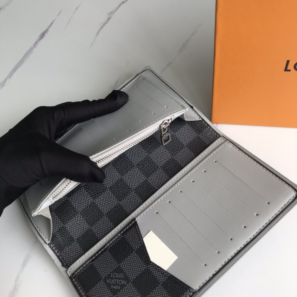 LV(ルイ·ヴィトン) Monogram  財布 新品