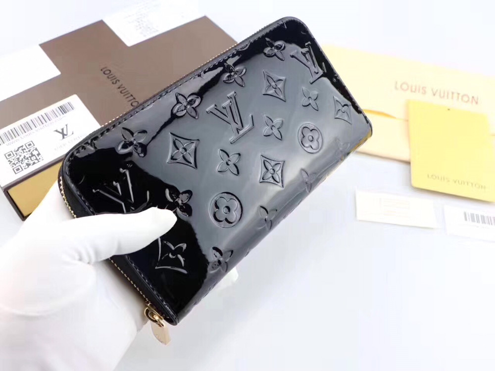 LV(ルイ·ヴィトン) Monogram 財布 新品