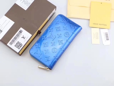 LV(ルイ·ヴィトン) Monogram 財布 新品