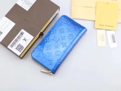 LV(ルイ·ヴィトン) Monogram 財布 新品