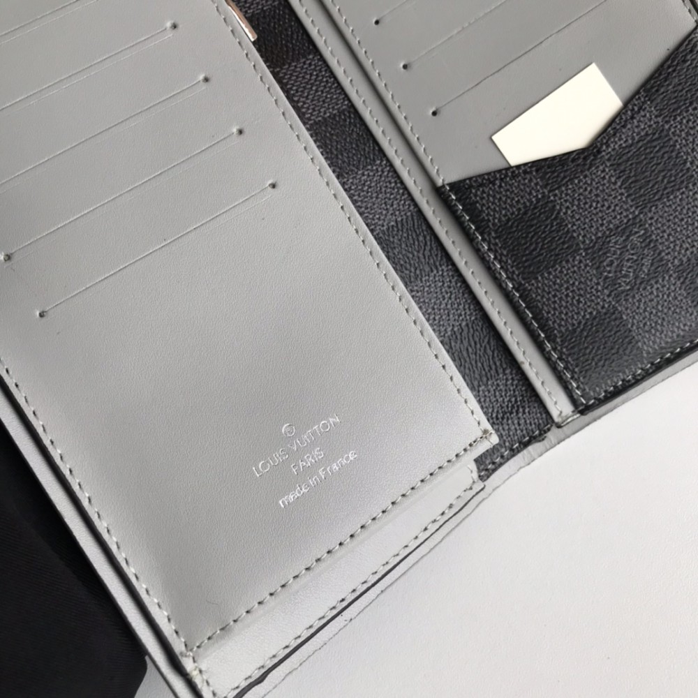 LV(ルイ·ヴィトン) Monogram  財布 新品