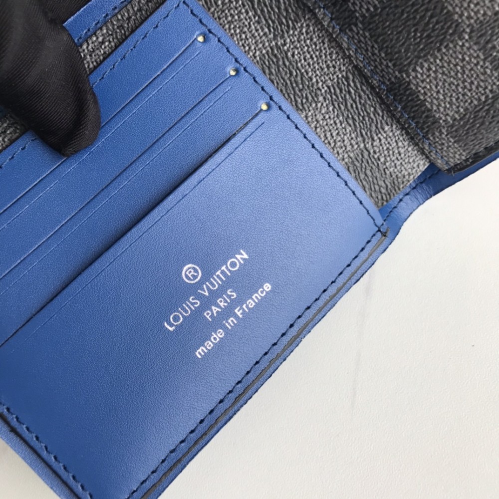 LV(ルイ·ヴィトン) Monogram 財布 新品