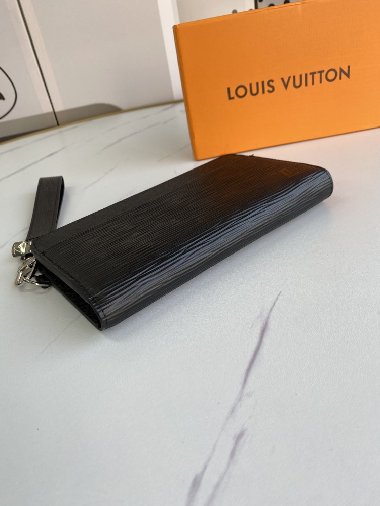 LV(ルイ·ヴィトン) Monogram 財布 新品