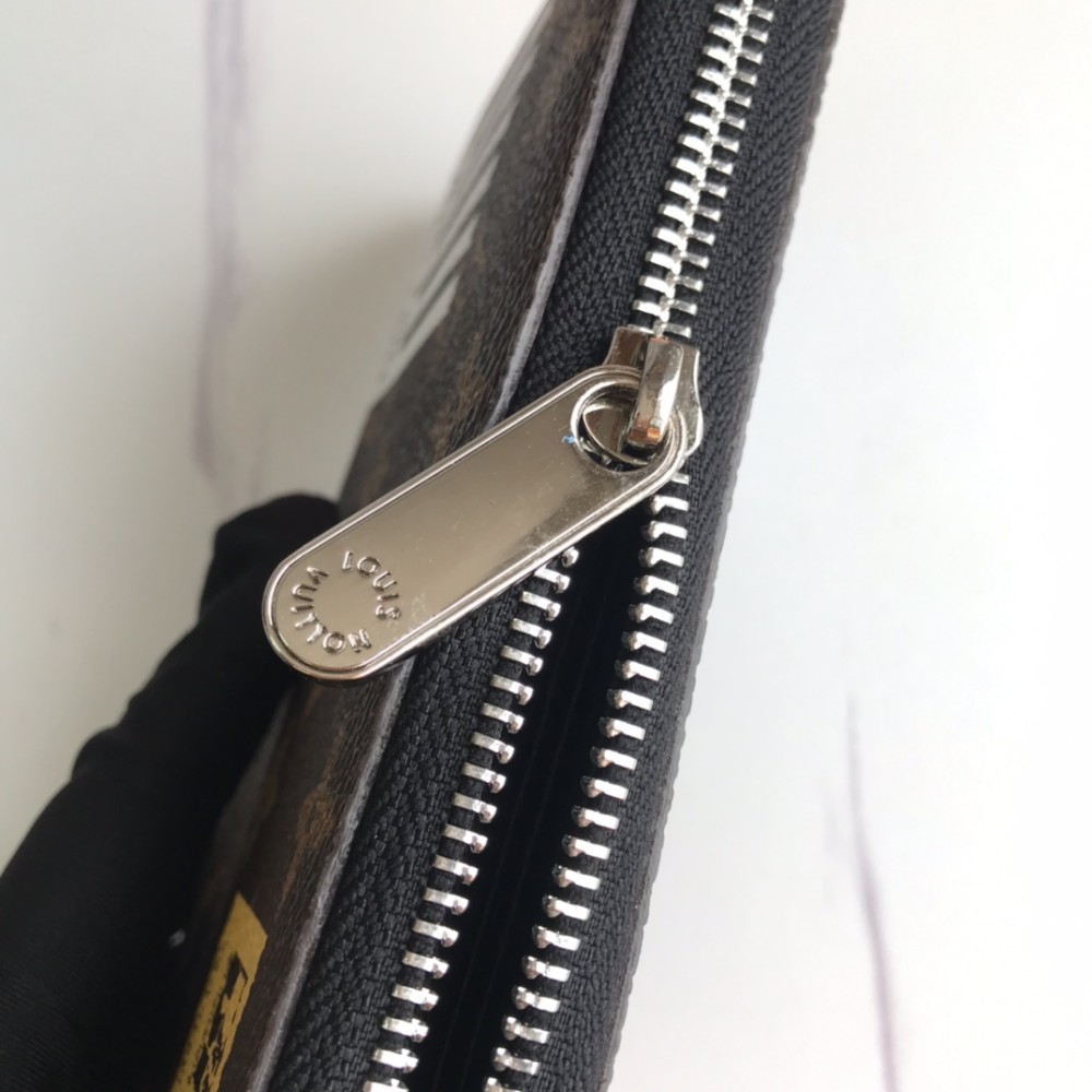 LV(ルイ·ヴィトン) Monogram 財布 新品