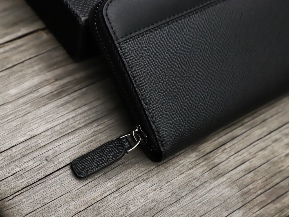 Prada (パラダ) メンズ  財布 新品