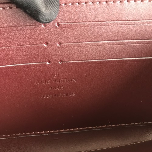 LV(ルイ·ヴィトン) Monogram 財布 新品