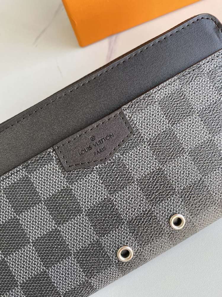 LV(ルイ·ヴィトン)  Zippy Dragonne 財布 新品