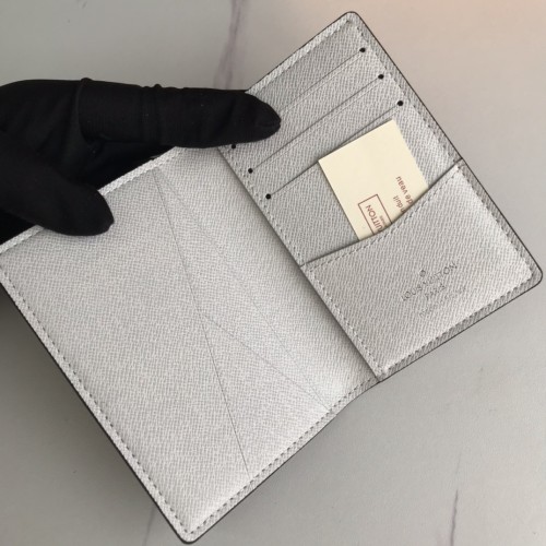 LV(ルイ·ヴィトン) Monogram 財布 新品