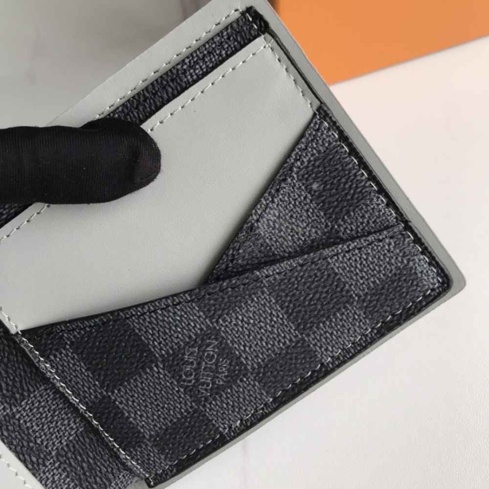 LV(ルイ·ヴィトン) Monogram 財布 新品