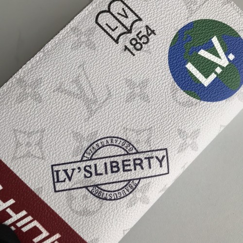 LV(ルイ·ヴィトン) Monogram 財布 新品