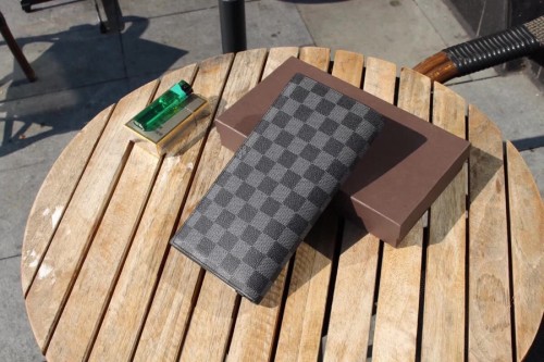 LV(ルイ·ヴィトン) Monogram 財布 新品