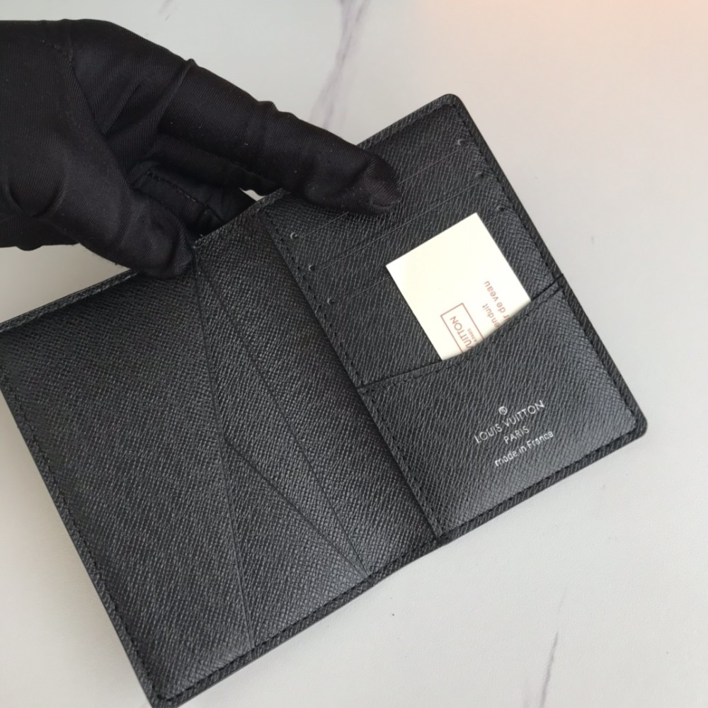 LV(ルイ·ヴィトン) Monogram 財布 新品