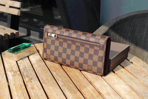 LV(ルイ·ヴィトン) Monogram 財布 新品