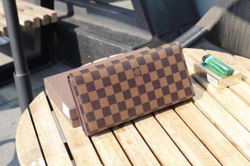 LV(ルイ·ヴィトン) Monogram 財布 新品