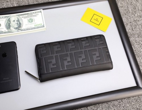 Fendi (フェンディ)  メンズ / レディース 財布 新品