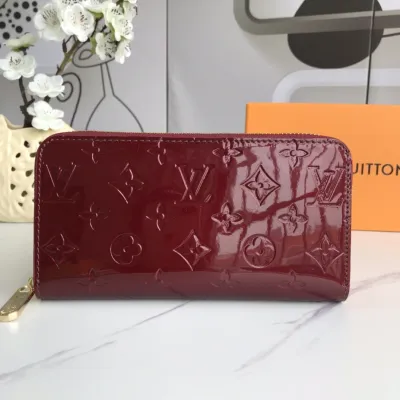 LV(ルイ·ヴィトン) Monogram 財布 新品