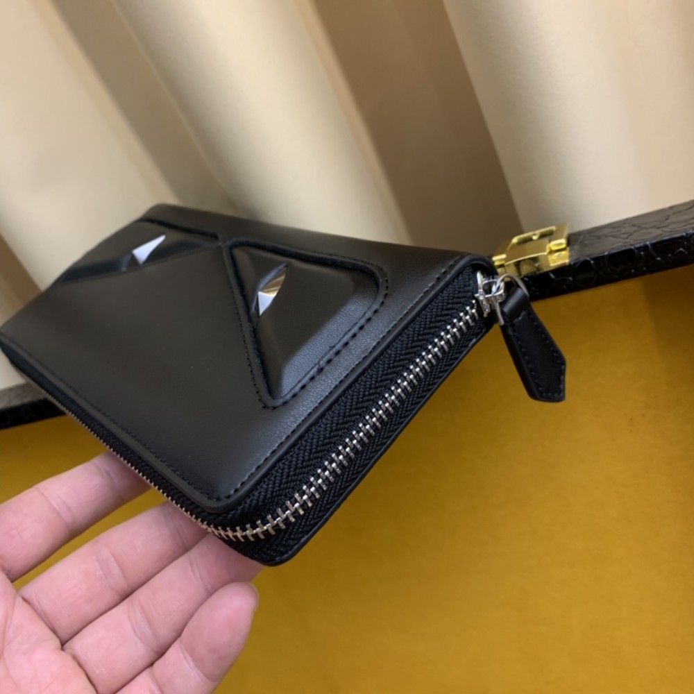 Fendi (フェンディ)  メンズ / レディース 財布 新品