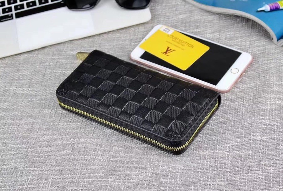 LV(ルイ·ヴィトン) Monogram 財布 新品