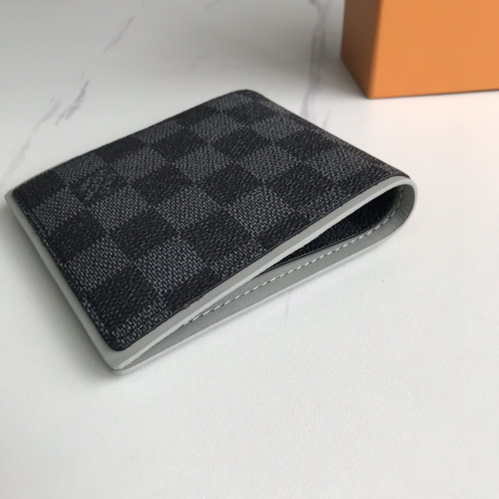 LV(ルイ·ヴィトン) Monogram 財布 新品