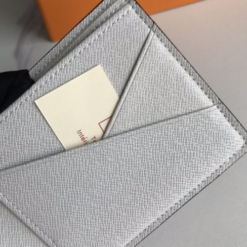 LV(ルイ·ヴィトン) Monogram 財布 新品