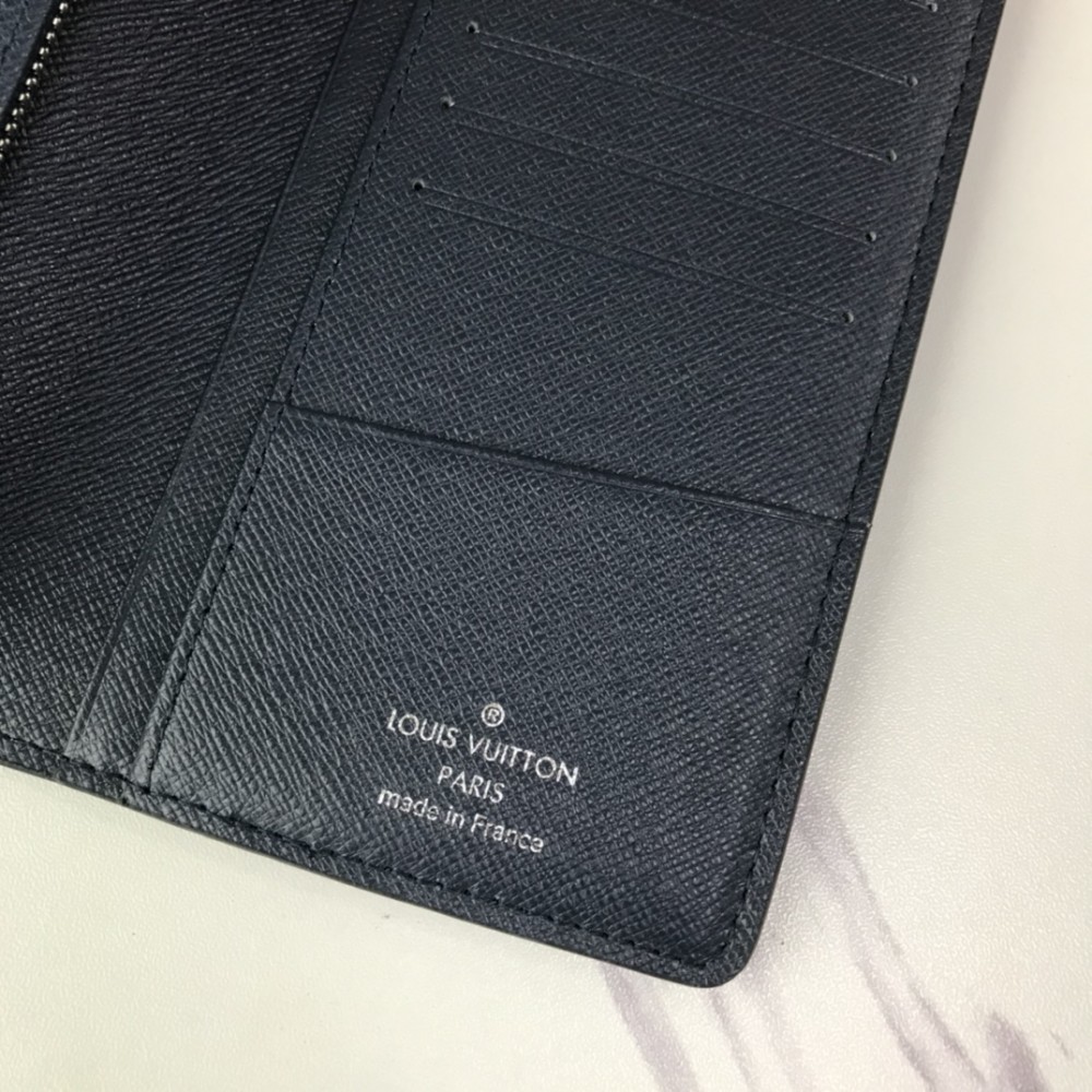 LV(ルイ·ヴィトン) Brazza 財布 新品
