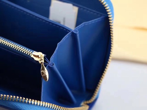 LV(ルイ·ヴィトン) Monogram 財布 新品