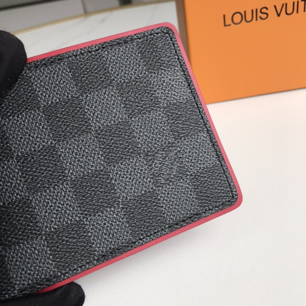 LV(ルイ·ヴィトン) Monogram 財布 新品