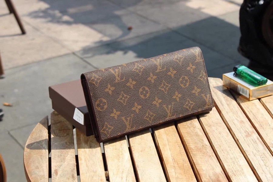 LV(ルイ·ヴィトン) Monogram 財布 新品