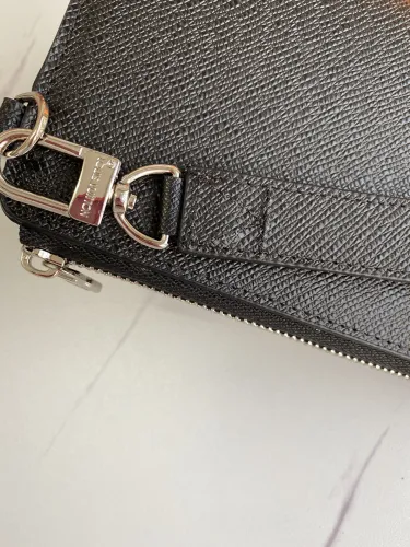 LV(ルイ·ヴィトン)  Zippy Dragonne 財布 新品