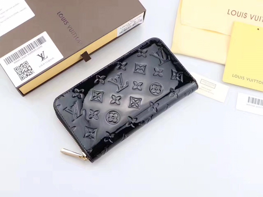 LV(ルイ·ヴィトン) Monogram 財布 新品