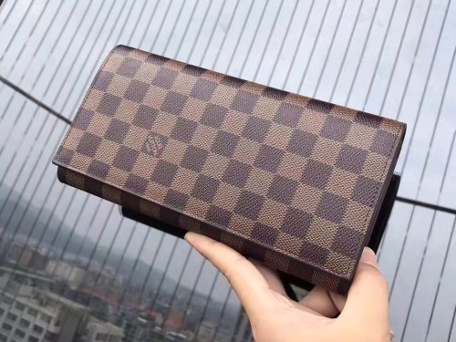 LV(ルイ·ヴィトン) Monogram 財布 新品