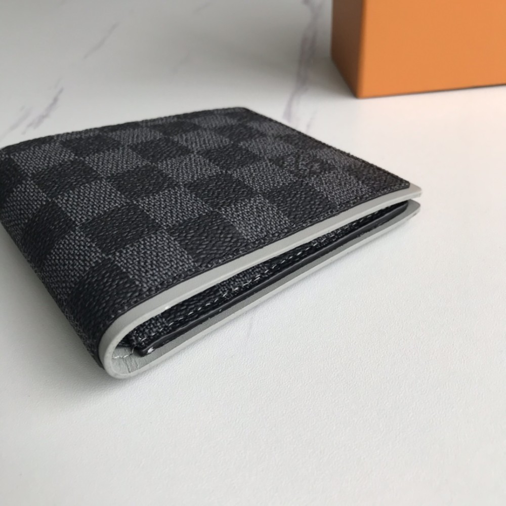 LV(ルイ·ヴィトン) Monogram 財布 新品