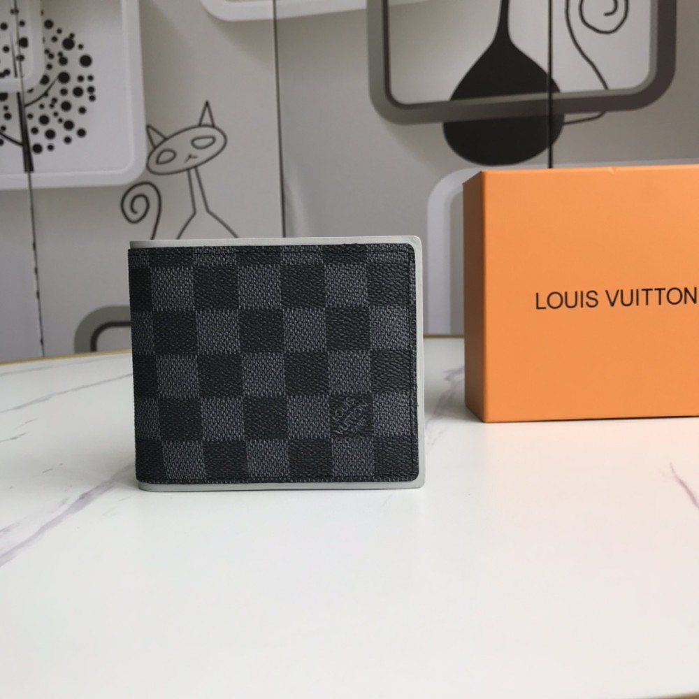 LV(ルイ·ヴィトン) Monogram 財布 新品