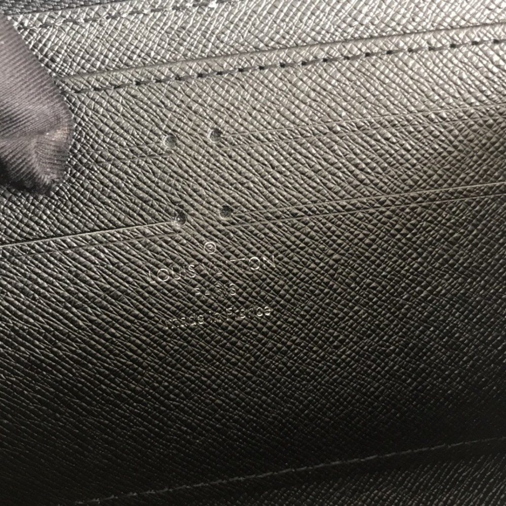 LV(ルイ·ヴィトン) Monogram 財布 新品