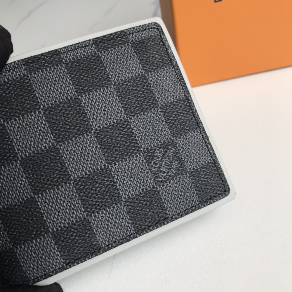 LV(ルイ·ヴィトン) Monogram 財布 新品