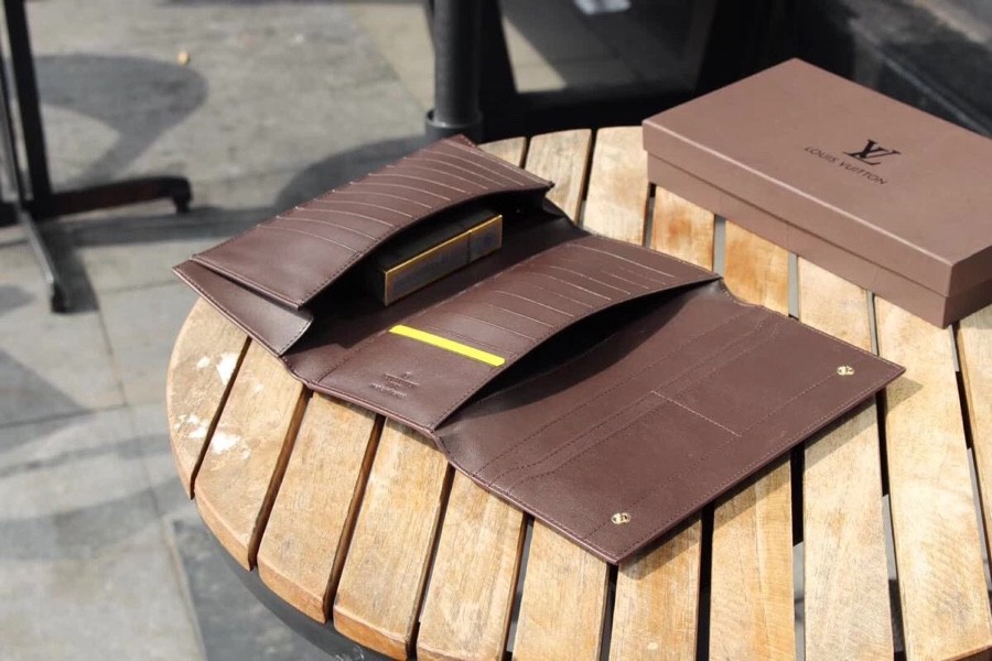 LV(ルイ·ヴィトン) Monogram 財布 新品