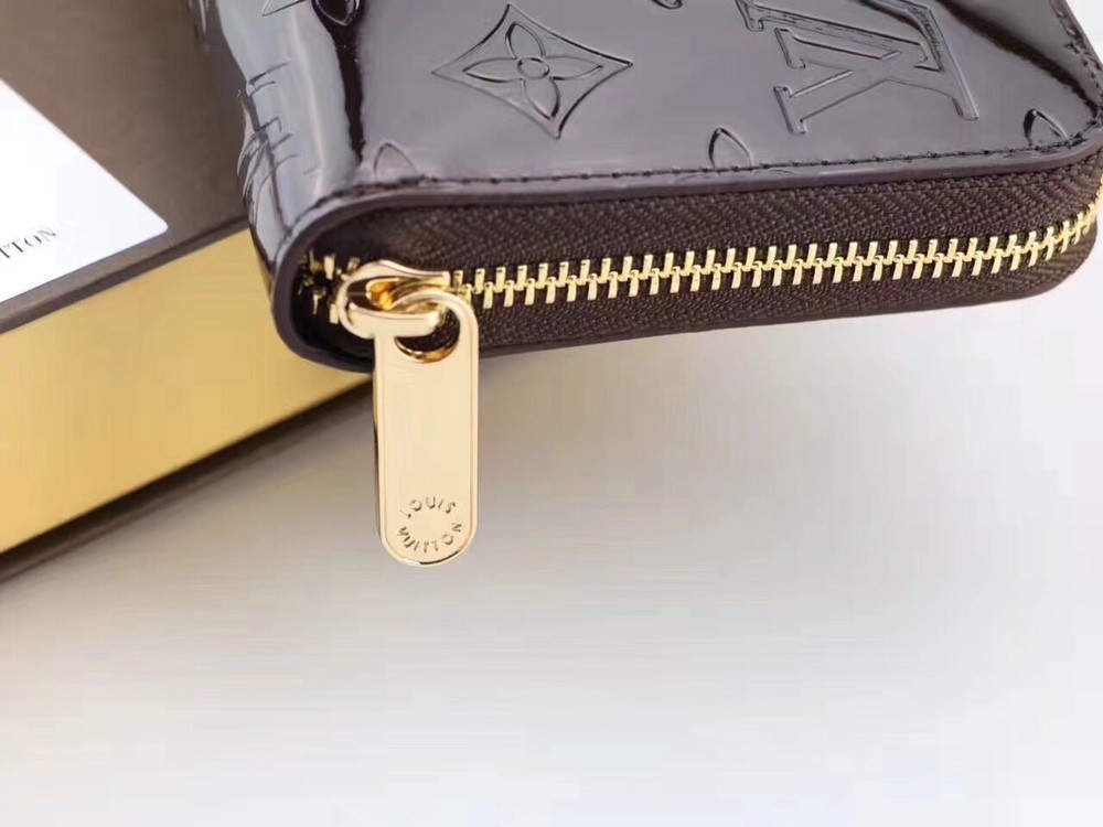 LV(ルイ·ヴィトン) Monogram 財布 新品