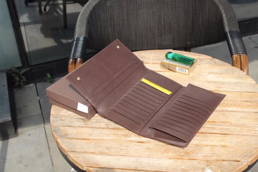 LV(ルイ·ヴィトン) Monogram 財布 新品