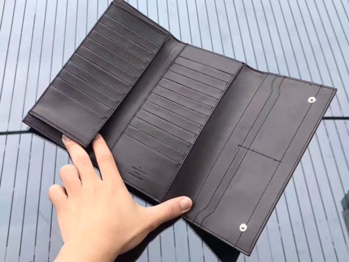LV(ルイ·ヴィトン) Monogram 財布 新品