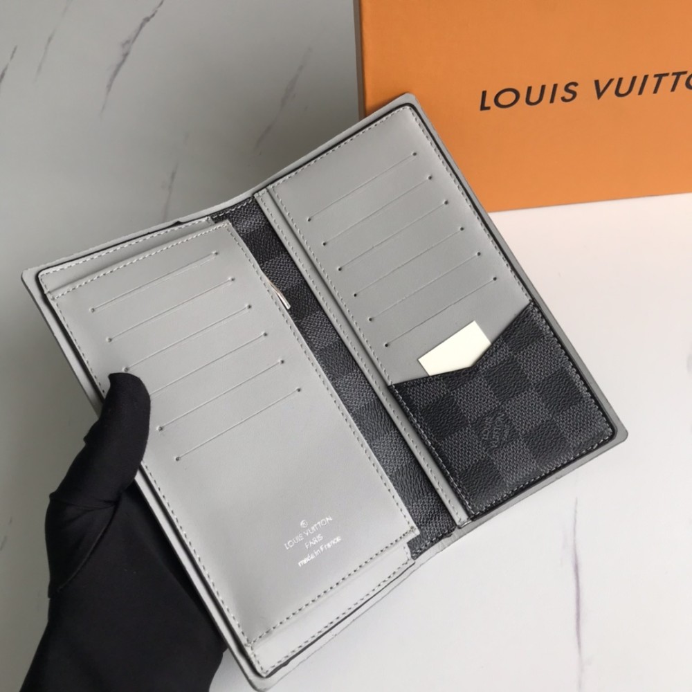 LV(ルイ·ヴィトン) Monogram  財布 新品