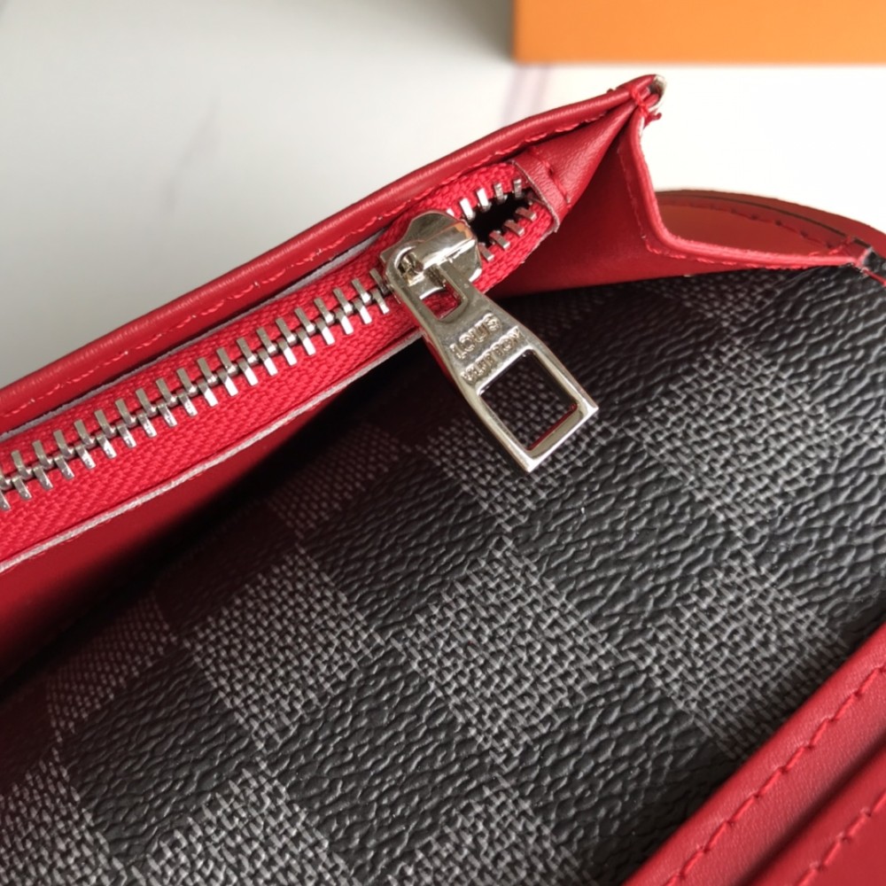 LV(ルイ·ヴィトン) Monogram  財布 新品