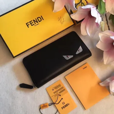 Fendi (フェンディ) メンズ / レディース 財布 新品