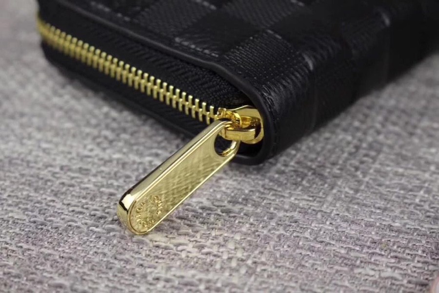 LV(ルイ·ヴィトン) Monogram 財布 新品