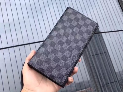 LV(ルイ·ヴィトン) Monogram 財布 新品