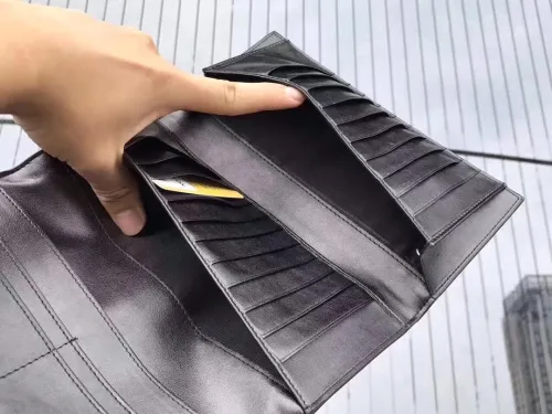 LV(ルイ·ヴィトン) Monogram 財布 新品