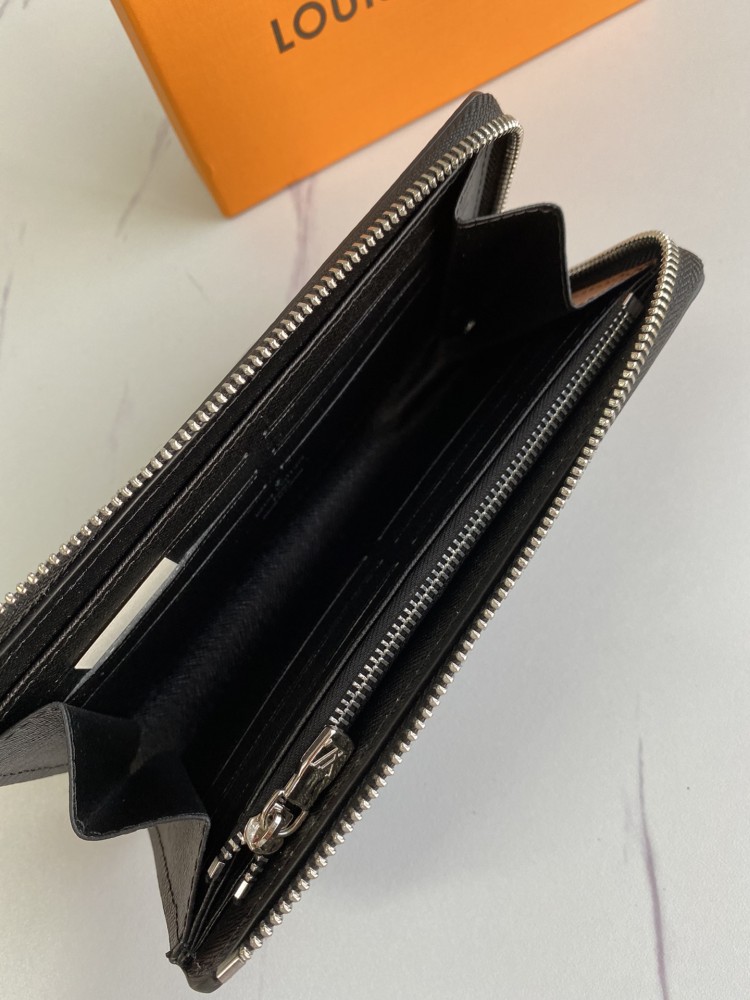 LV(ルイ·ヴィトン) Monogram 財布 新品