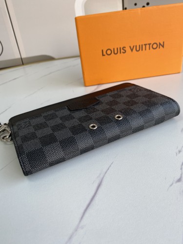 LV(ルイ·ヴィトン) Monogram 財布 新品