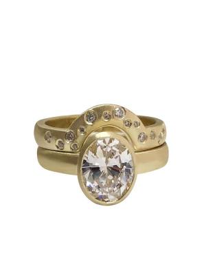 Shown with 1.62 Ct Pure White Round