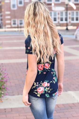 Mazarine Short Sleeve Round Neck Floral Printed T-shirt