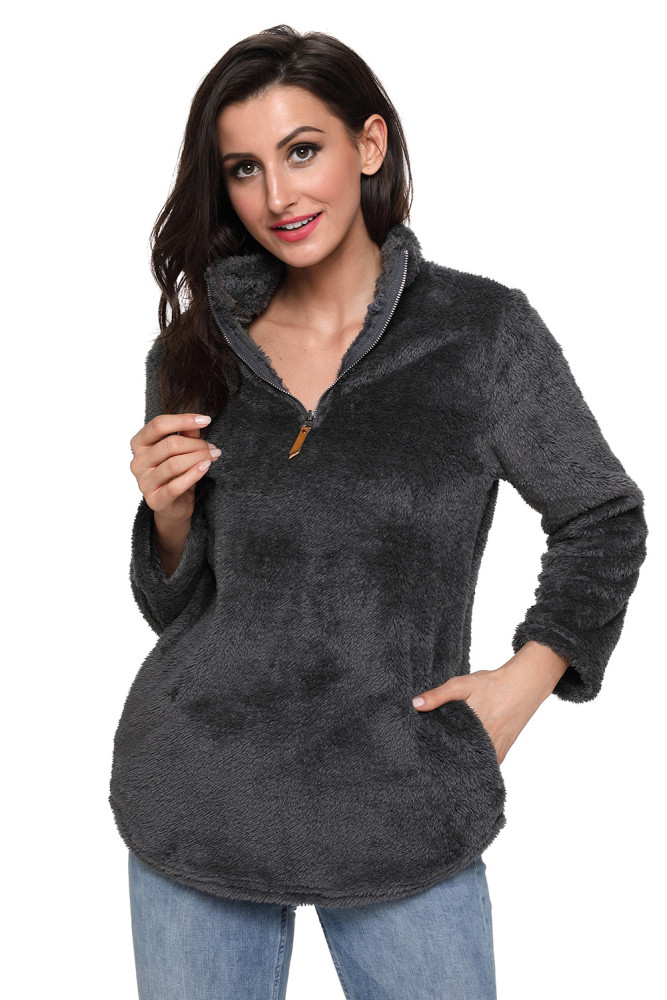 Gray Zipped Pullover Fleece Outfit